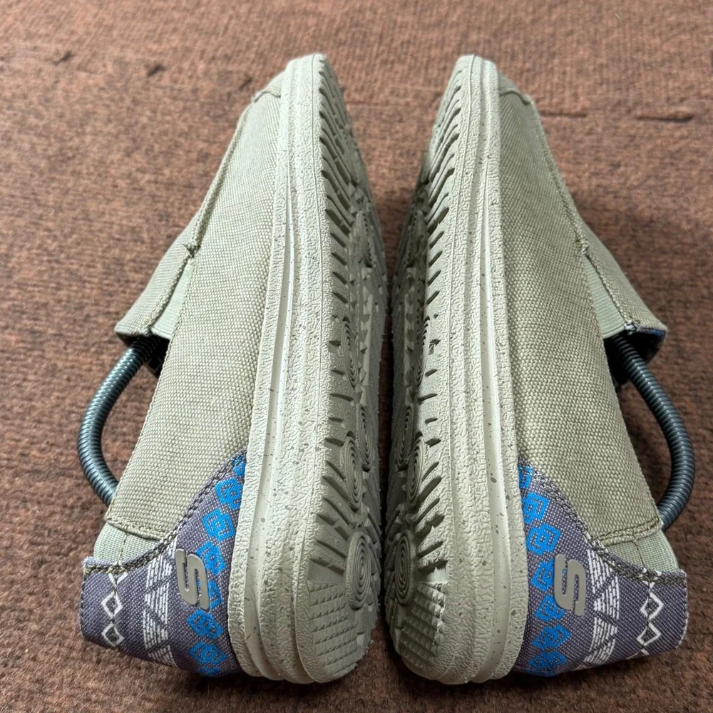 A+ shoes Skechers Relaxed Fit Men 10.5 Tan Goga Mat Arch Slip On Loafers 210103